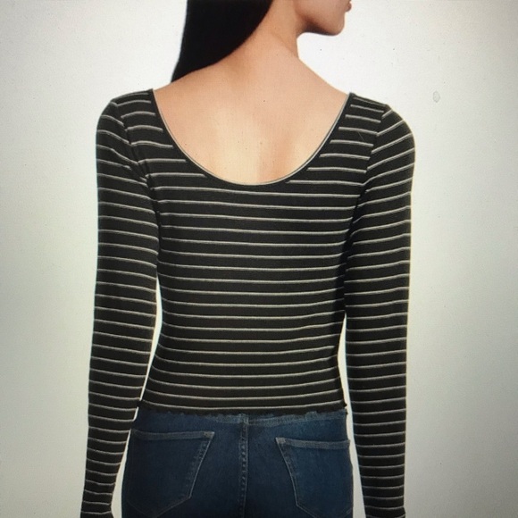 Arizona Juniors - Scoop Neck Long Sleeve T-Shirt - Picture 2 of 10